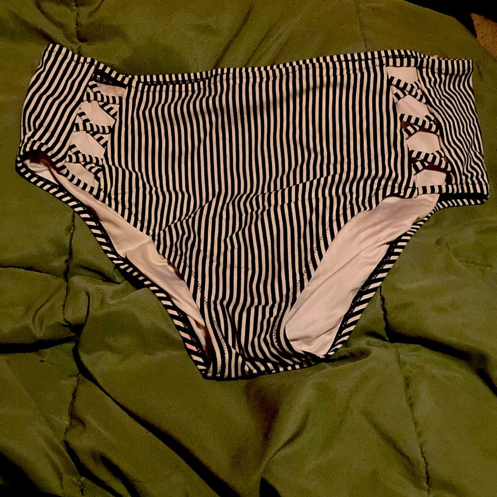 Swim bottoms